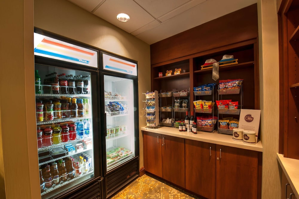 Doubletree By Hilton Hotel Baltimore North Pikesville 57/84