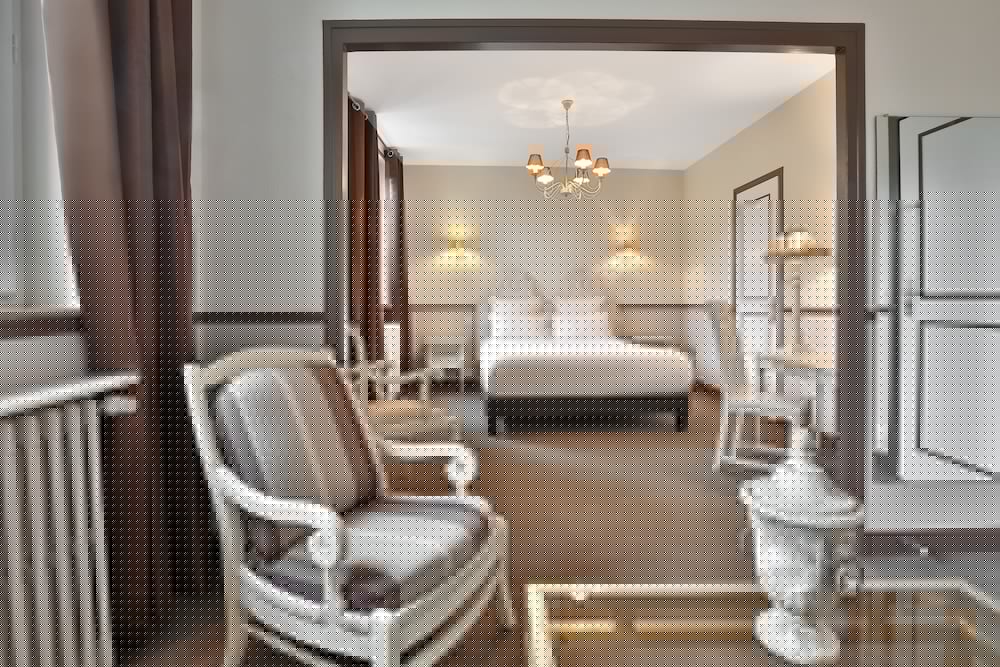 Hotel Charbonnel 10/31