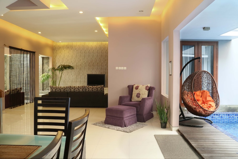 Rumah Teteh - Plemburan 20/32