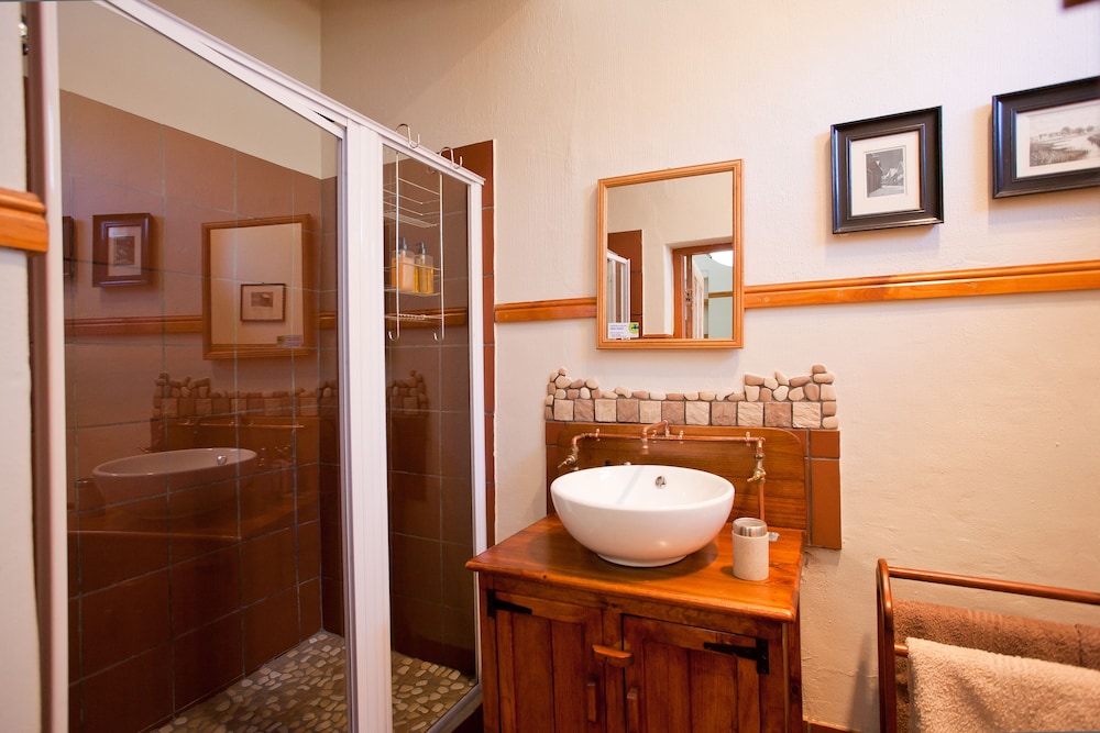 Oakdene Guest House 39/42