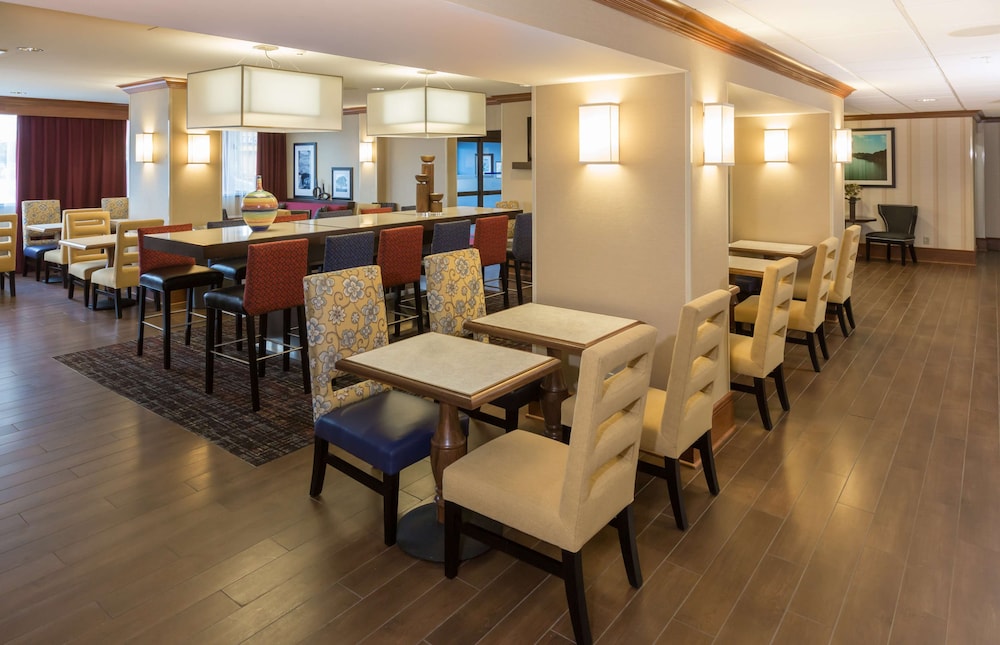 Hampton Inn Buffalo Airport/Galleria Mall 38/49