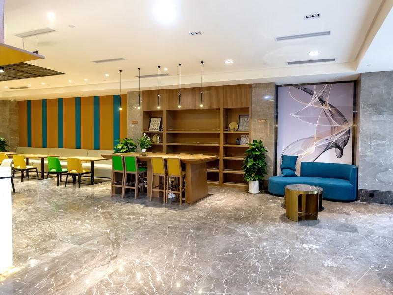 GreenTree Eastern Chongqing Jiefangbei Children's Hospital Hotel 54/65