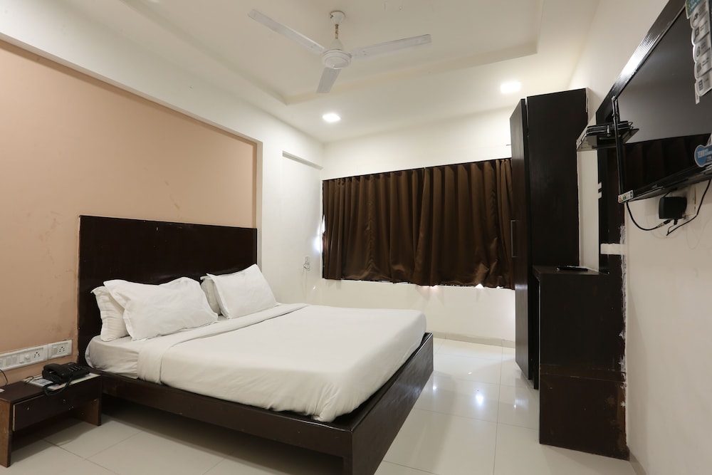 Kamran Residency 25/50