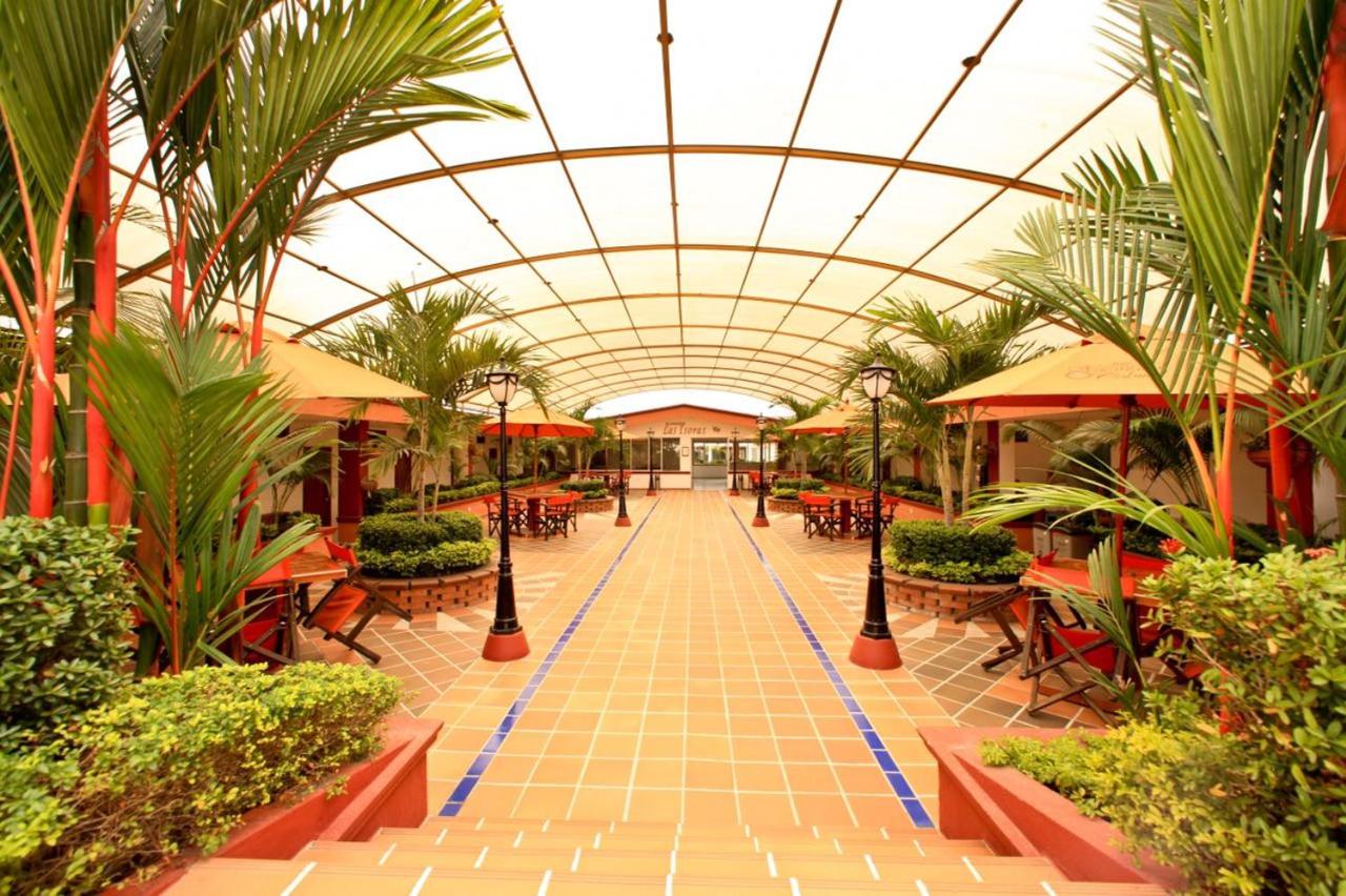 Hotel Hacaritama Colonial 54/57