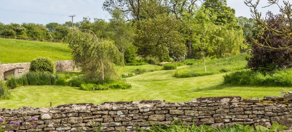 Aylworth Manor 38/50