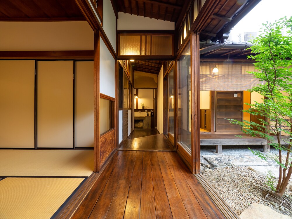 Inase Otsu Machiya Bed & Breakfast 4/68