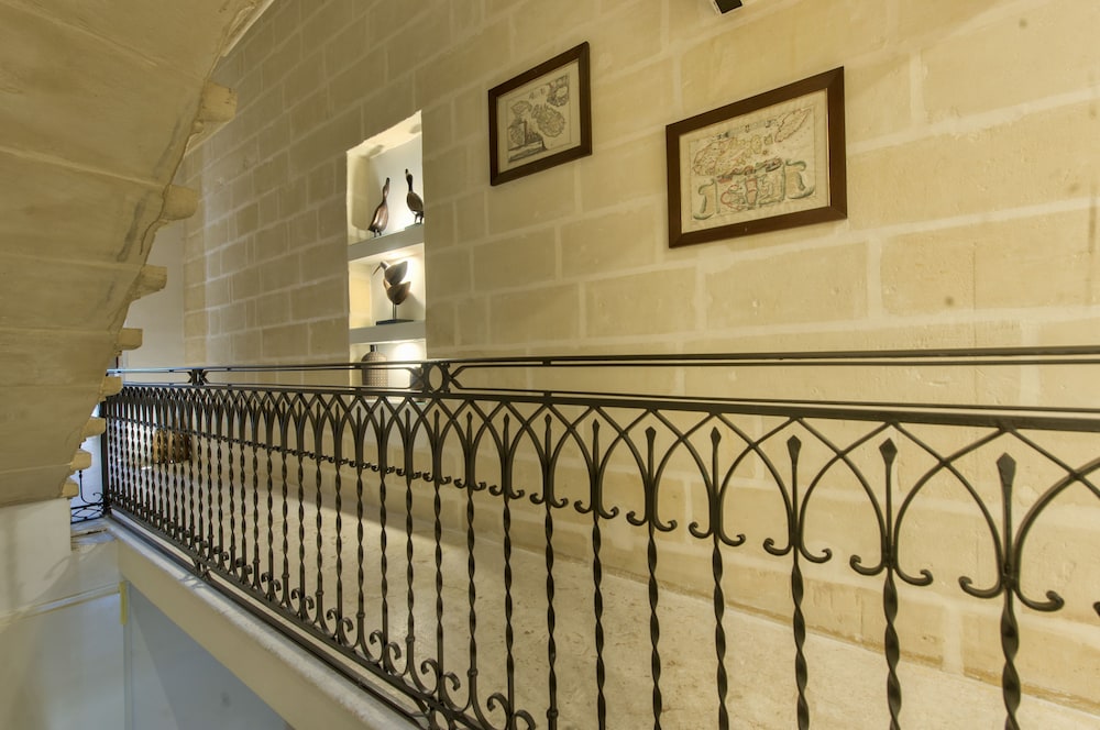 PALAZZO VIOLETTA 6/69