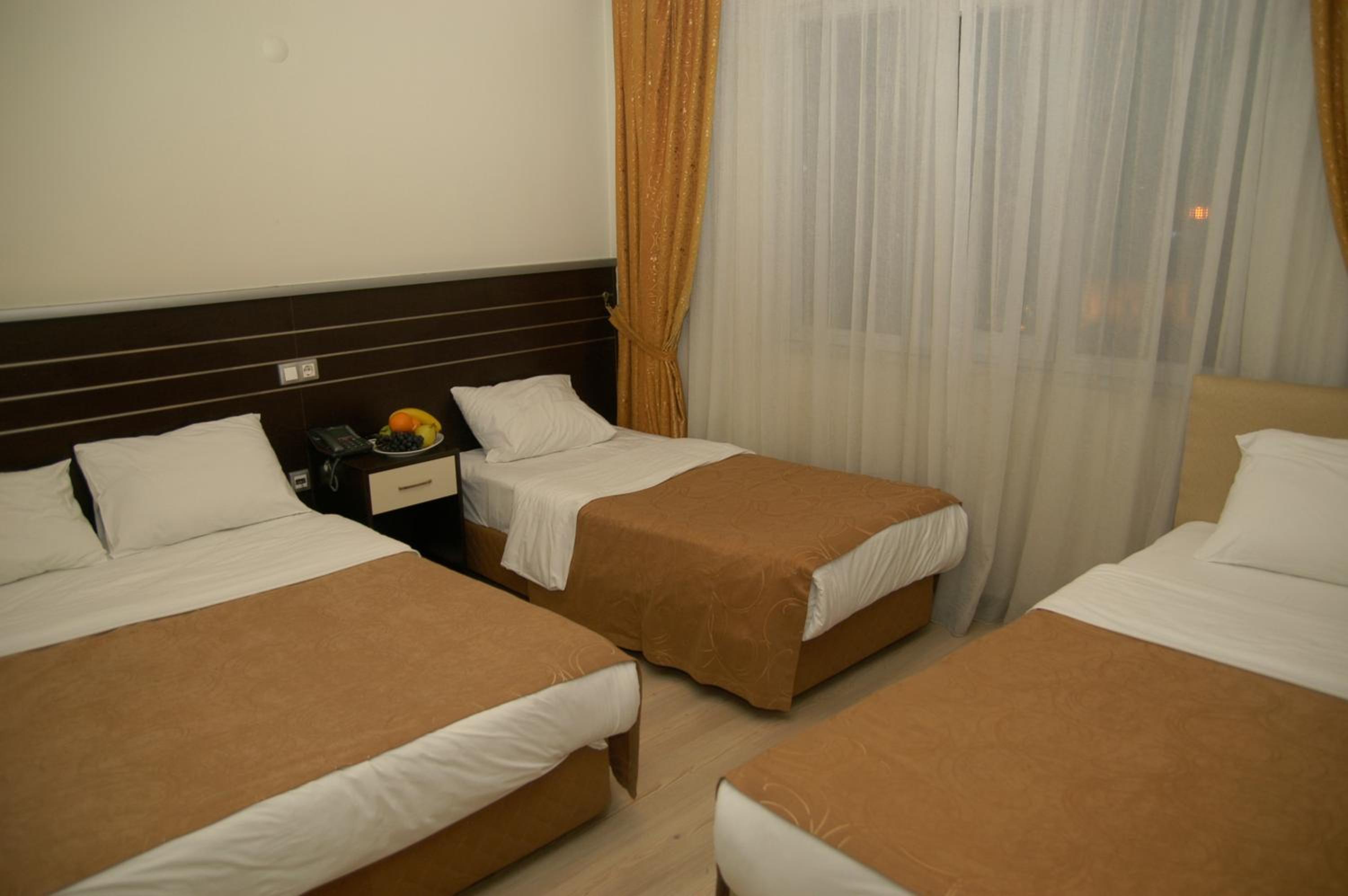 Merdan Hotel 12/48