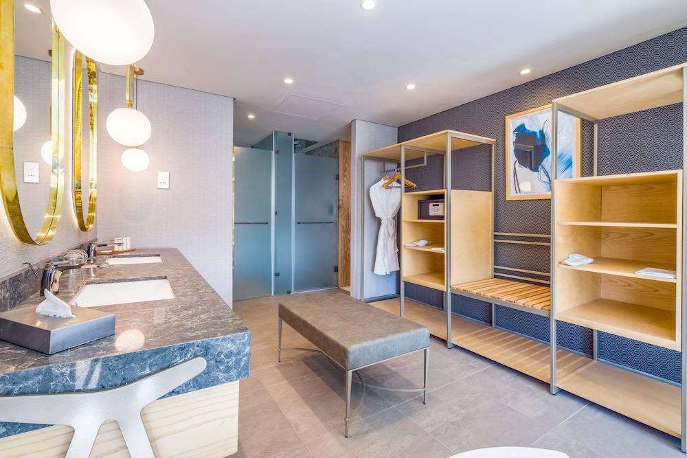 Radisson Hotel & Convention Centre Johannesburg, O.R. Tambo 23/50