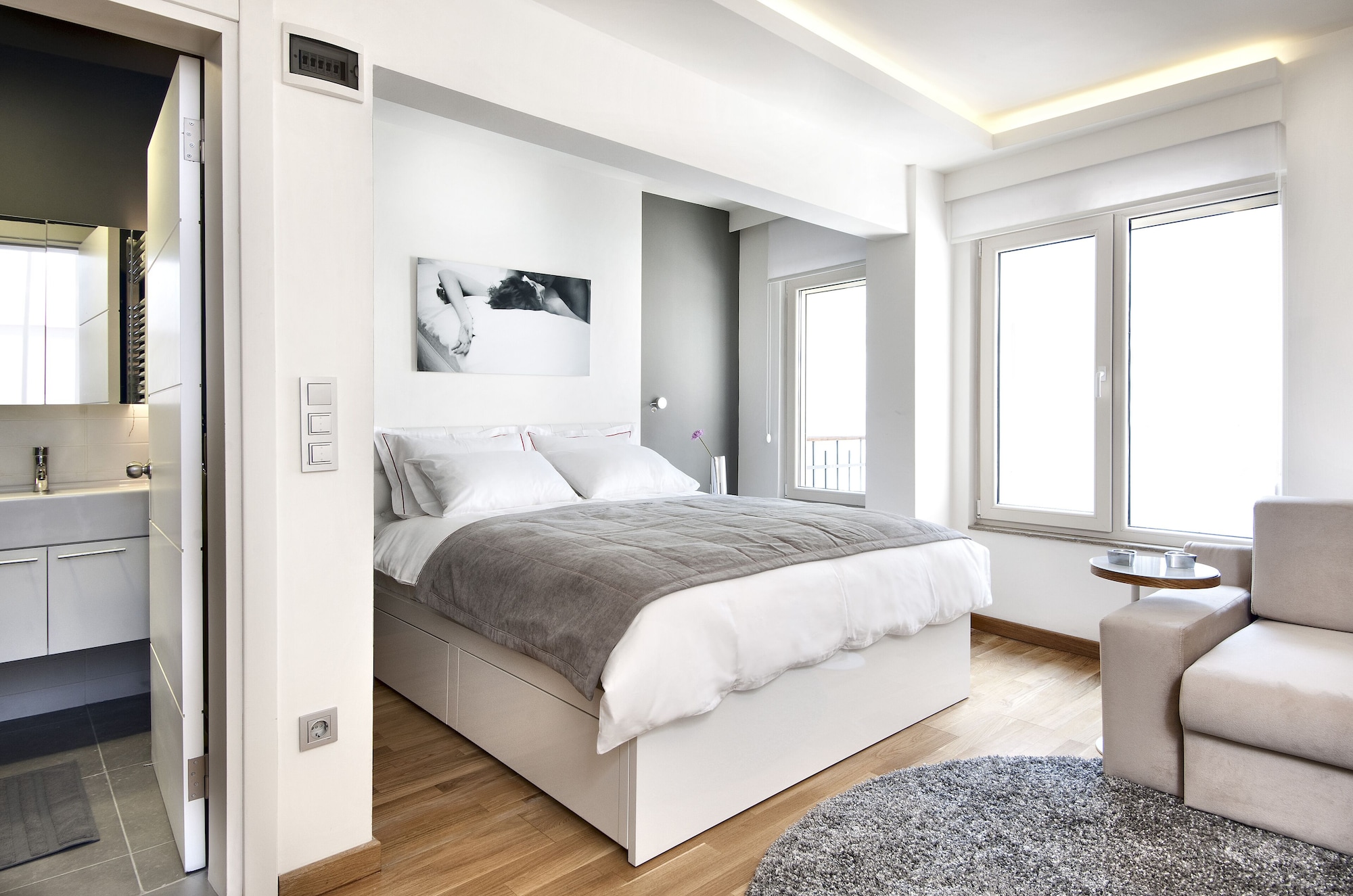 DELUXE, SUITE
