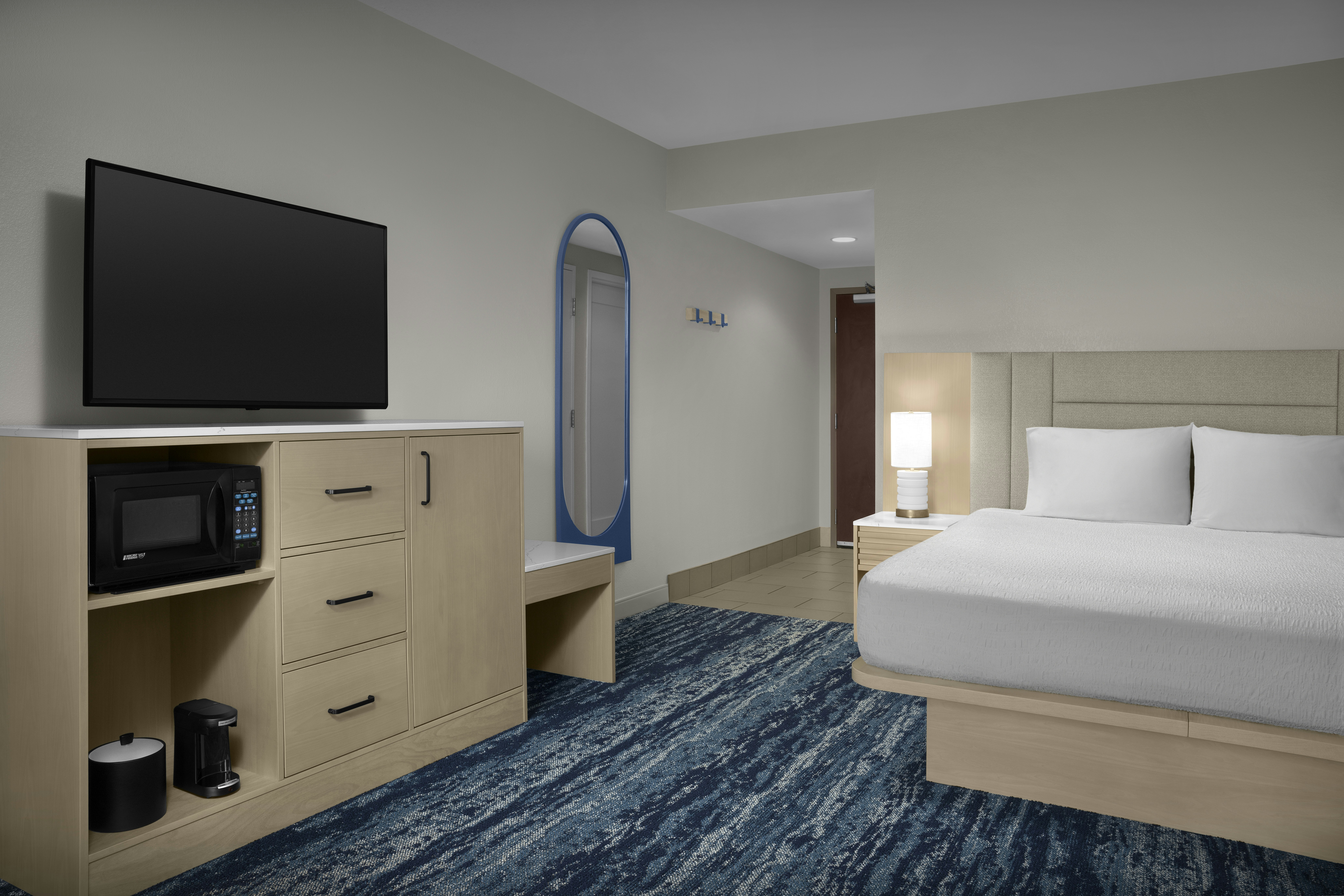 Room, King Bed, Bay Front, Accessible، Hampton Inn And Suites Ocean City Bayfront Convention Center 2/4