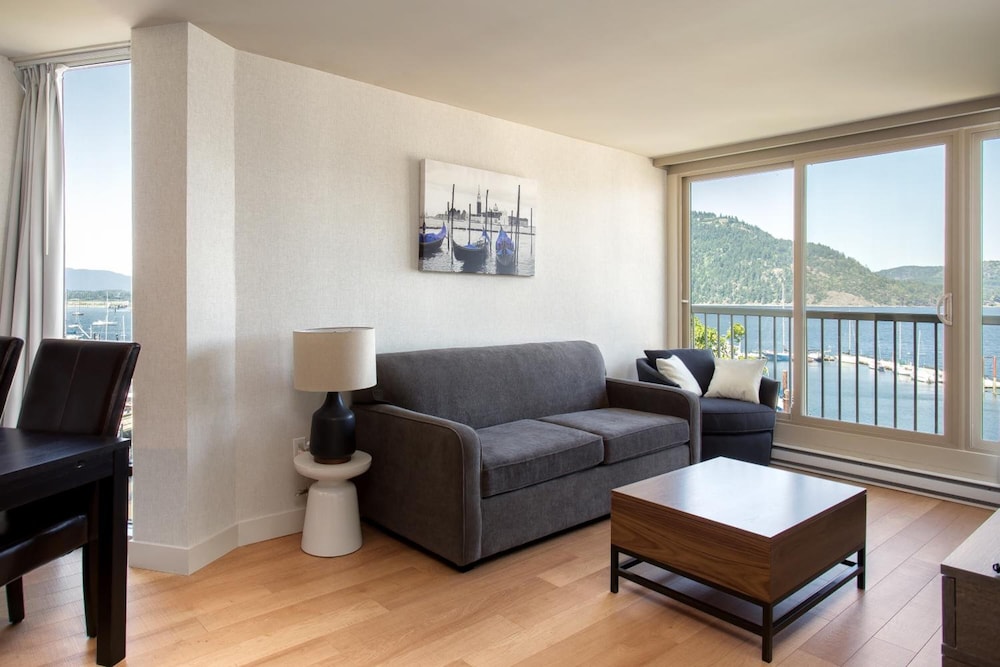 Oceanfront Suites At Cowichan Bay 38/63