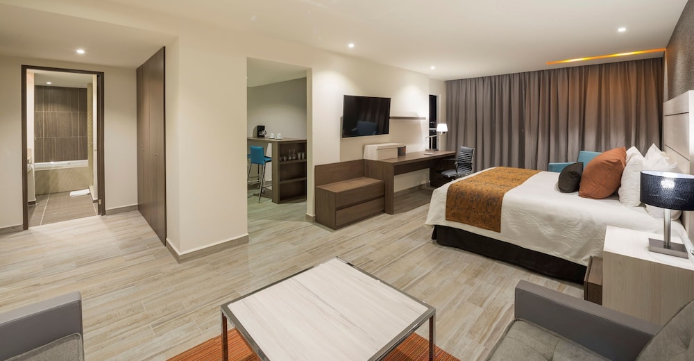 Real Inn Celaya 13/65