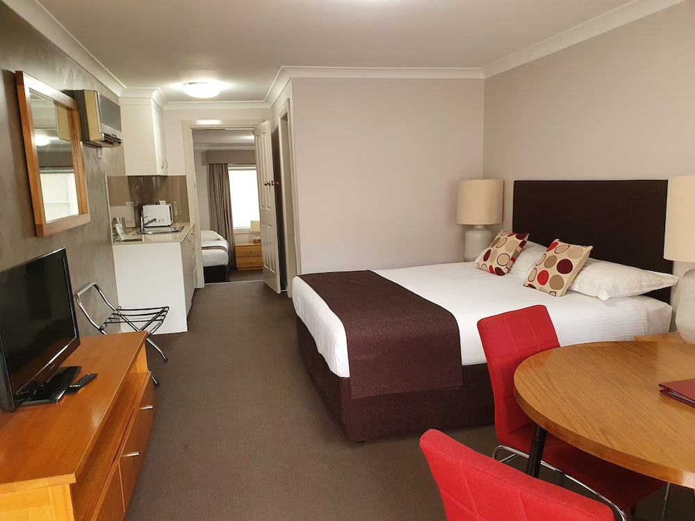 Mcnevins Tamworth 21/37
