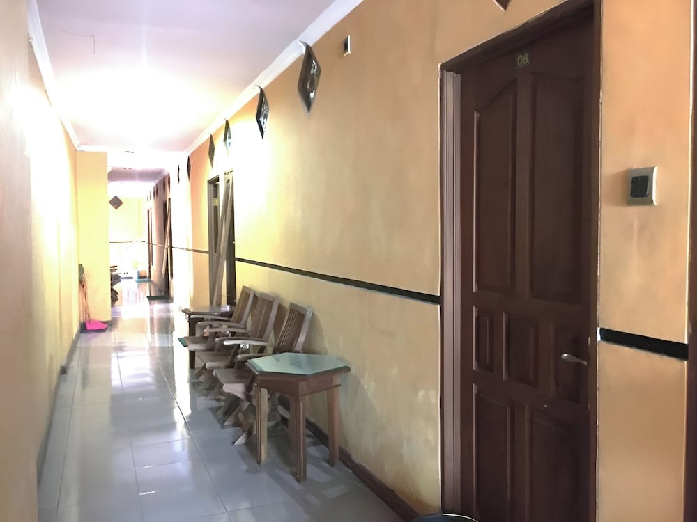 Hotel Alami near Alun-Alun Klaten 40/40