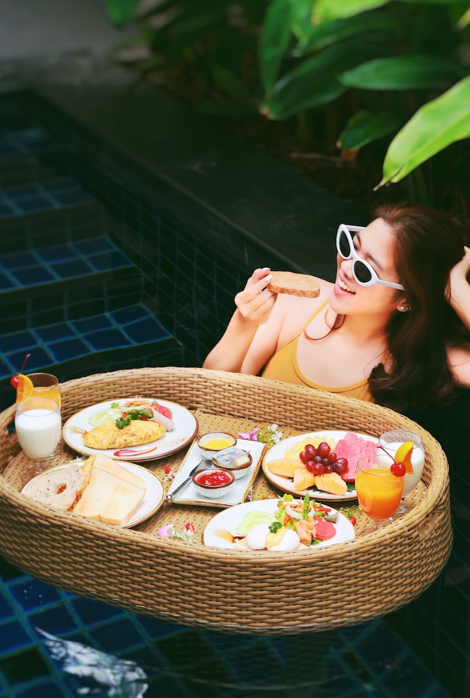 Khanom Beach Resort and Spa 35/68