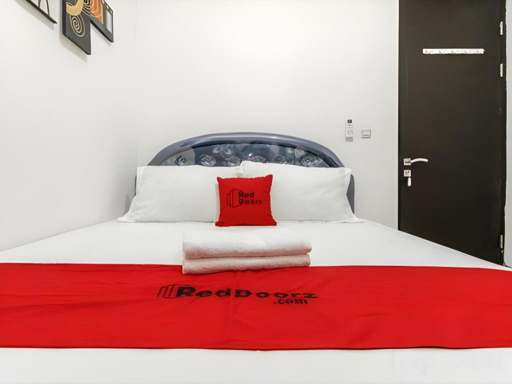 Reddoorz Near Trisakti University 11/19