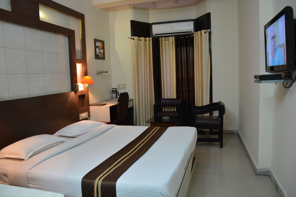 HOTEL RISHI REGENCY 14/32