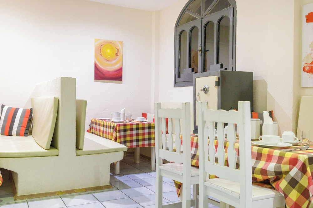 Hotel Mitzithras 32/37