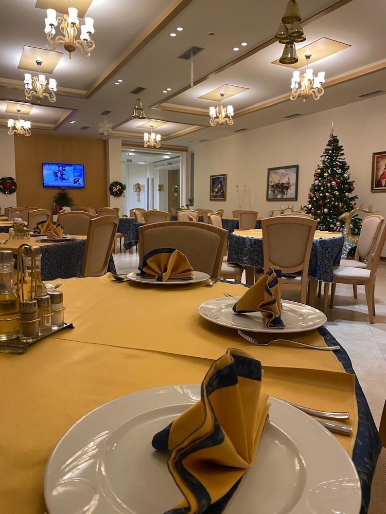 Grand White City Hotel 34/41