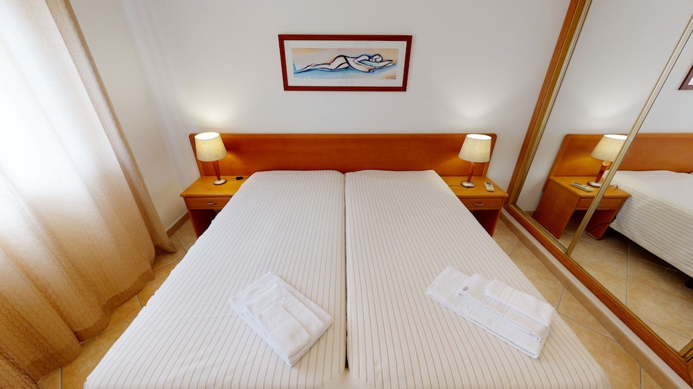 Praia Da Lota Resort Apartments 28/85
