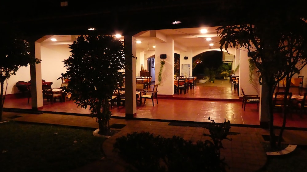 Hotel Hemadan 46/50