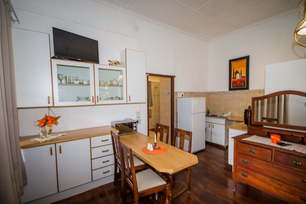 Homestead B & B 33/50