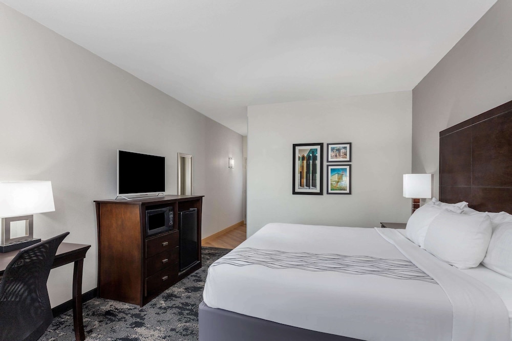 La Quinta Inn & Suites by Wyndham Columbus - Edinburgh 19/59