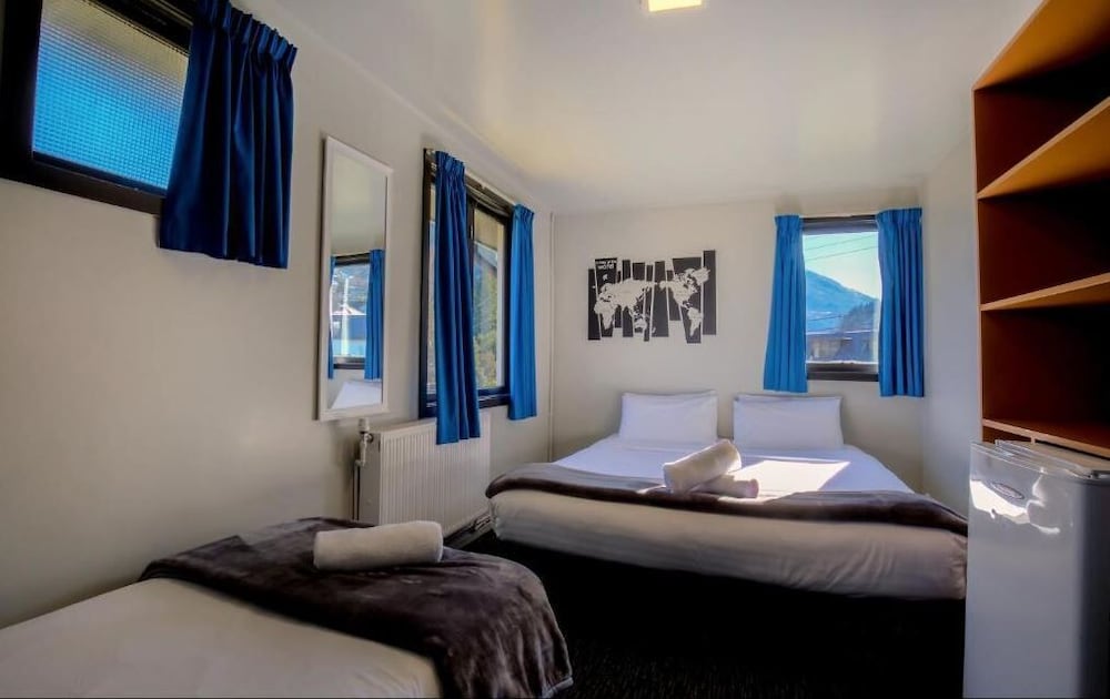ROOM, TRIPLE