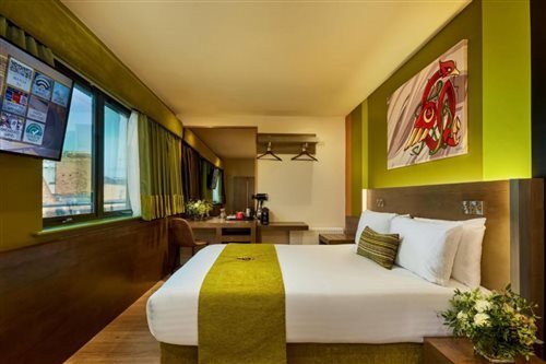 Deluxe, Single, Double Bed