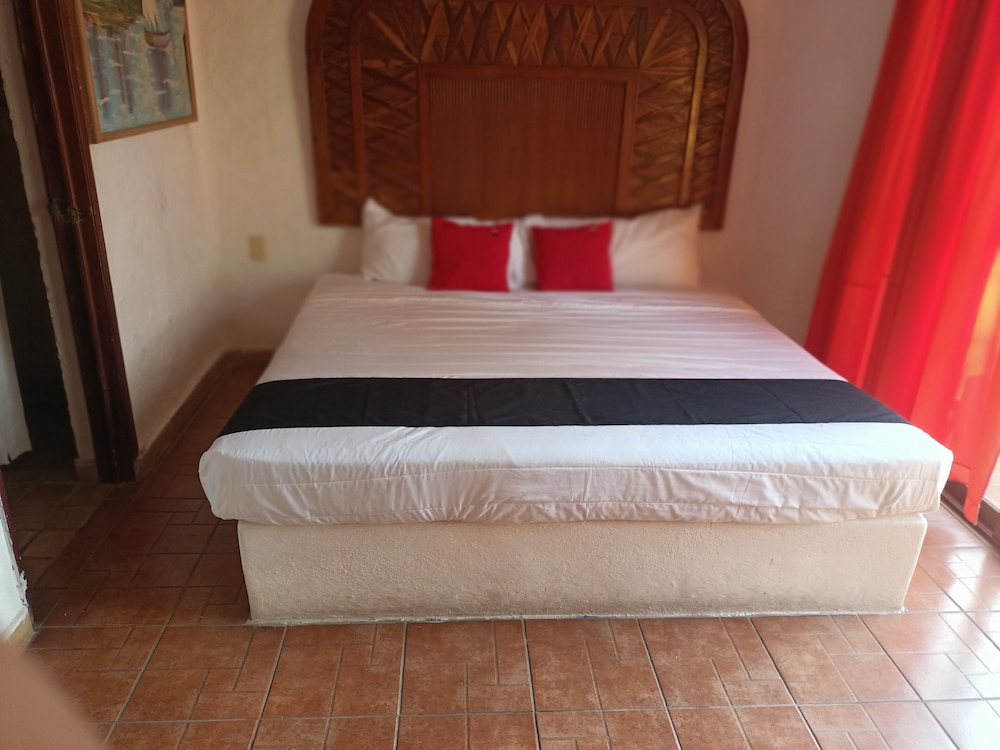 Hotel Plaza Tucanes 25/50
