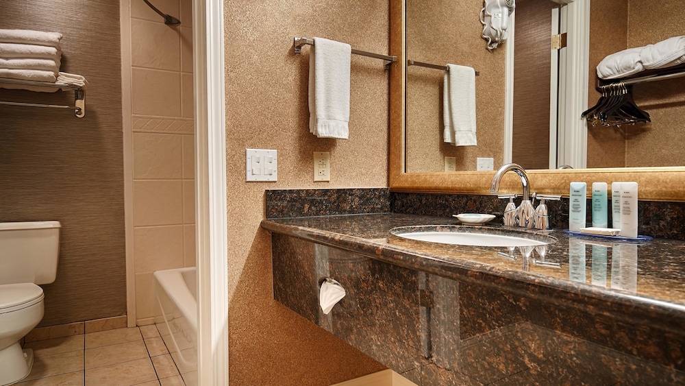 Best Western Plus Humboldt Bay Inn 24/47