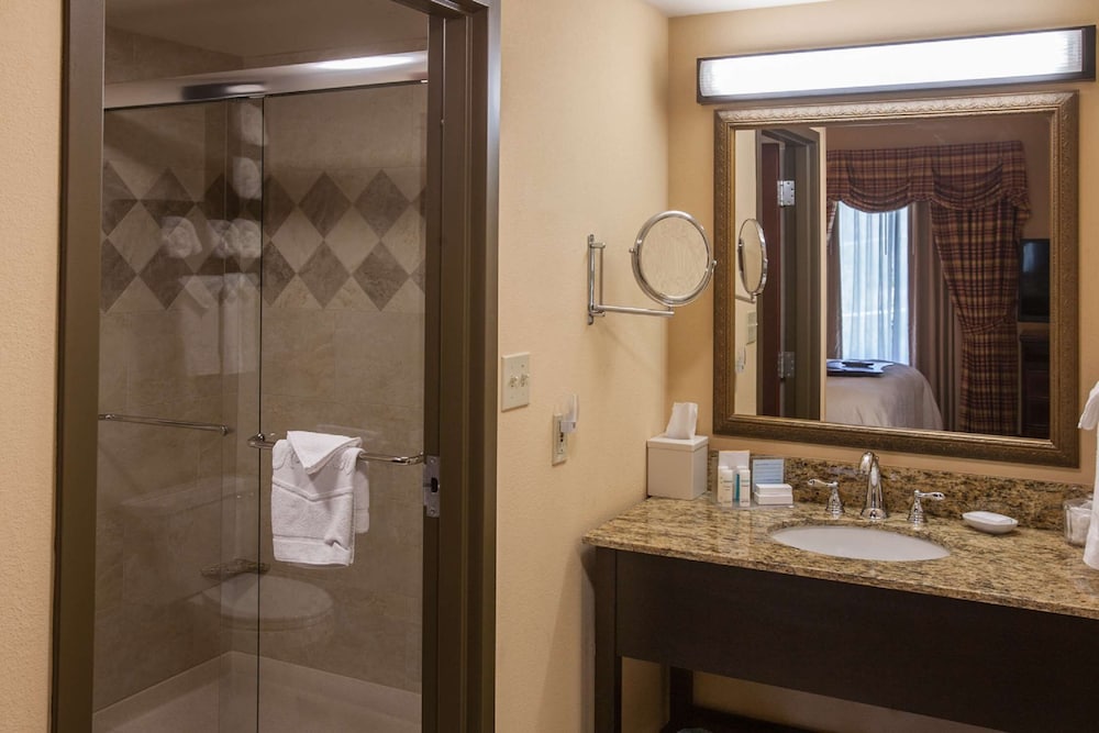 Hampton Inn Suites Stillwater 17/50