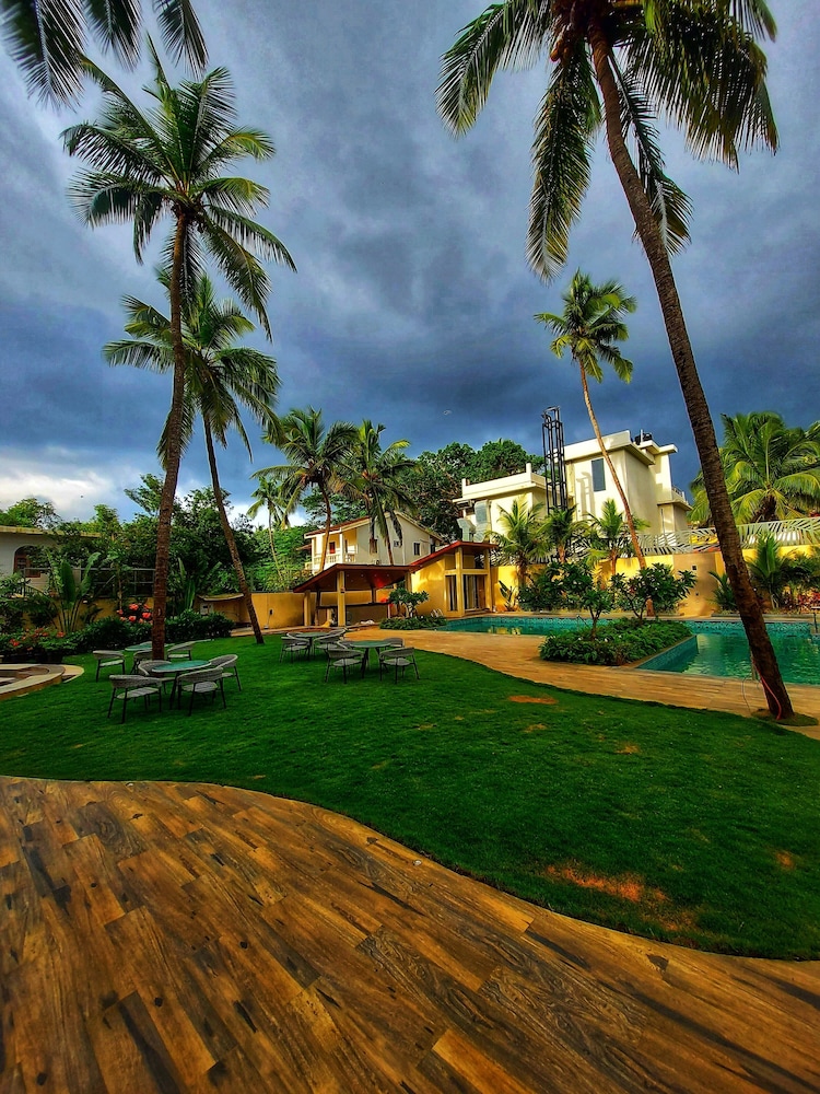 Holiday Inn Goa Candolim 72/75
