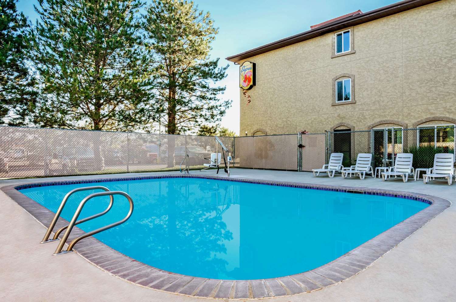 Americas Best Value Inn Sparks 14/17