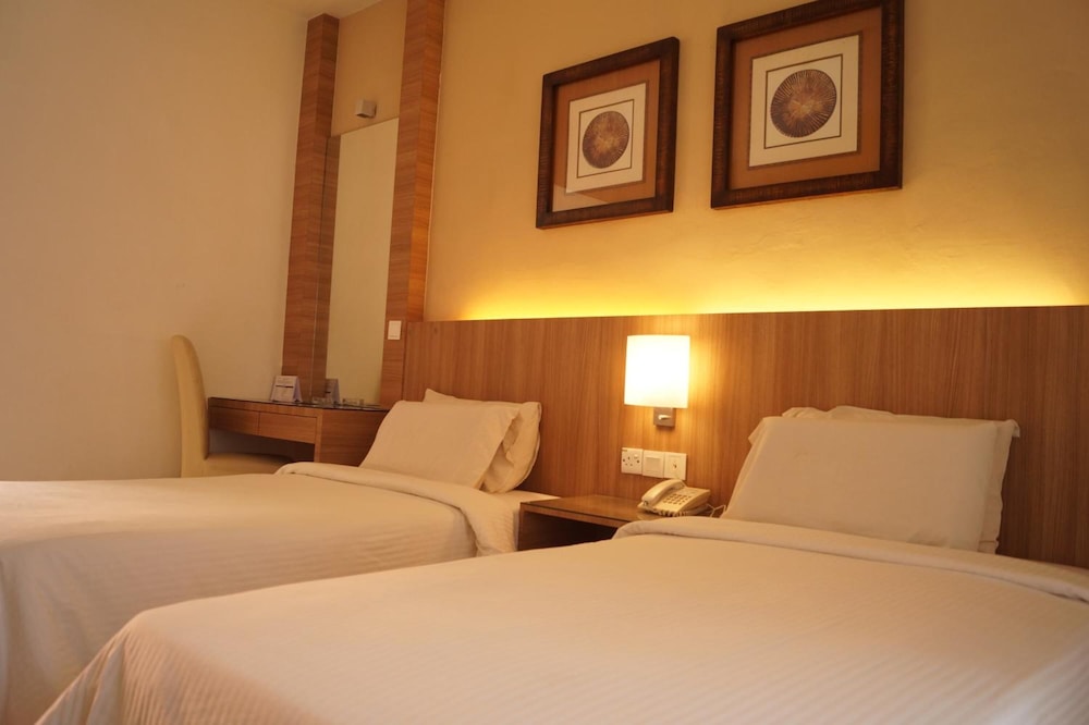 Rompin Beach Resorts 7/39
