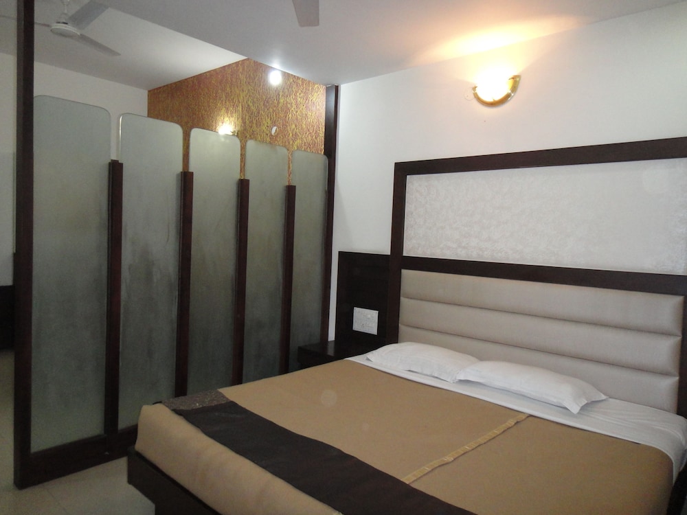 Hotel Orbit 34 17/37