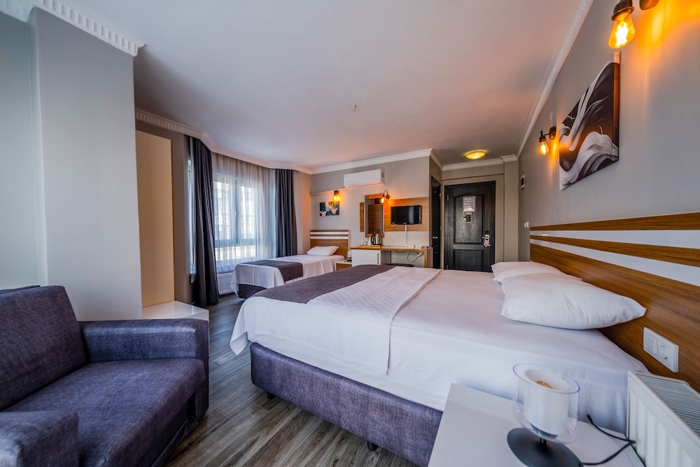 Lopera Beach Hotel 18/50