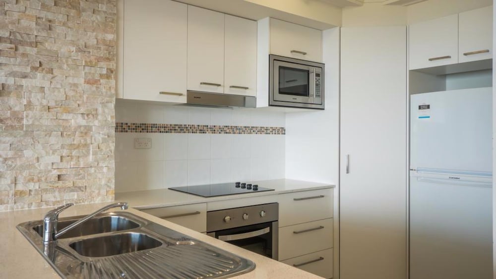 2ND AVENUE BEACHSIDE APARTMENTS 61/73