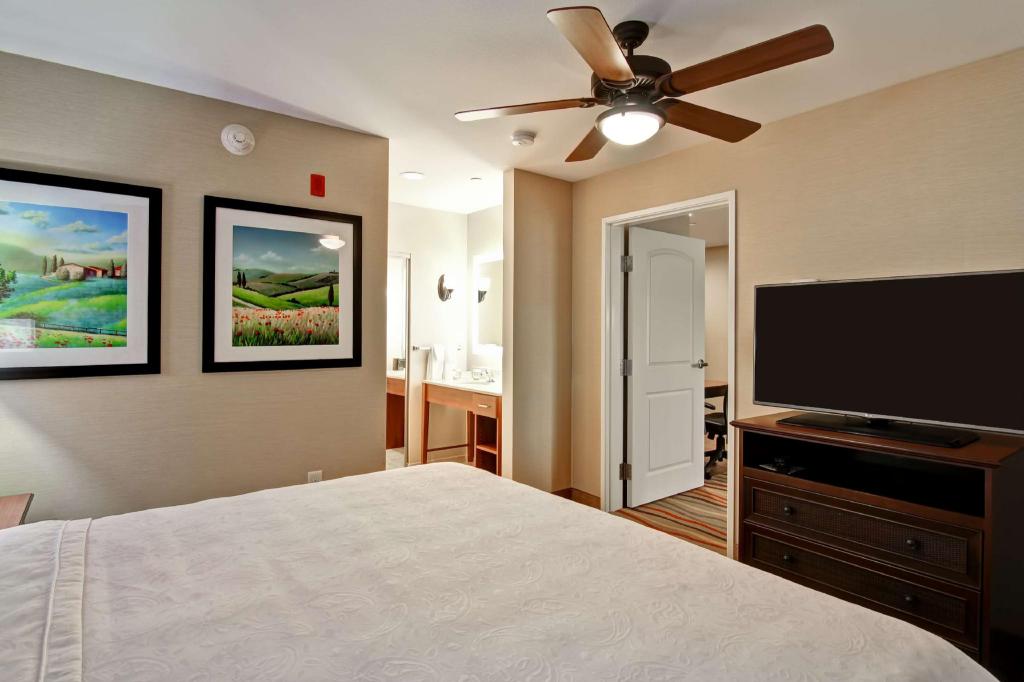 Suite, 1 King or 2 Queen Beds
