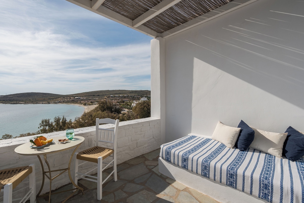 Krios Luxury Suites 13/50