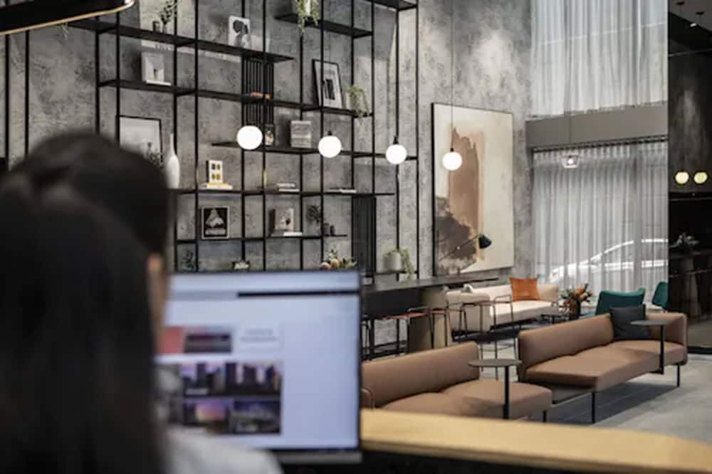 Travelodge Hotel Melbourne Docklands 46/61
