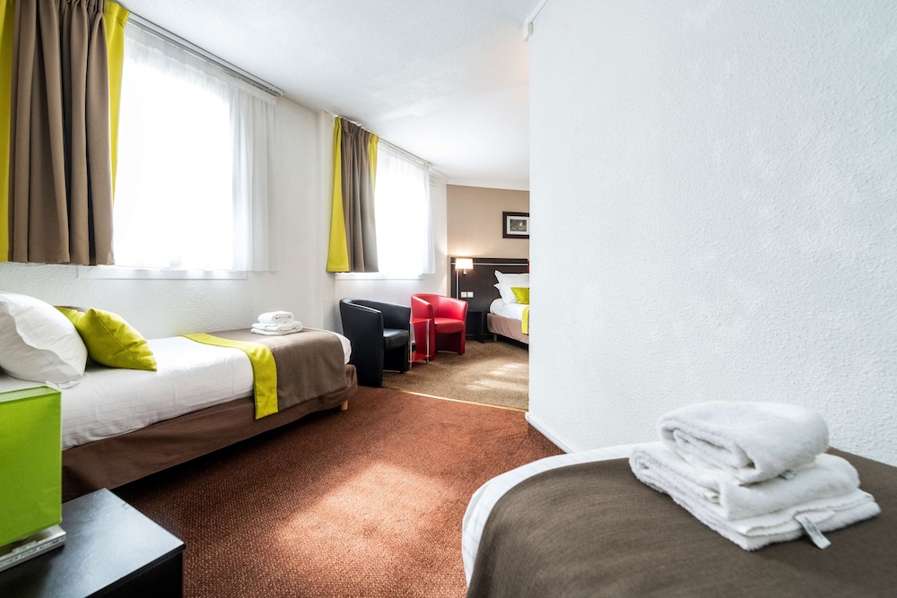 Standard, 4 Beds