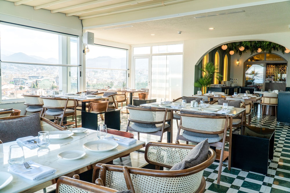 Wellborn Luxury Hotel 32/47