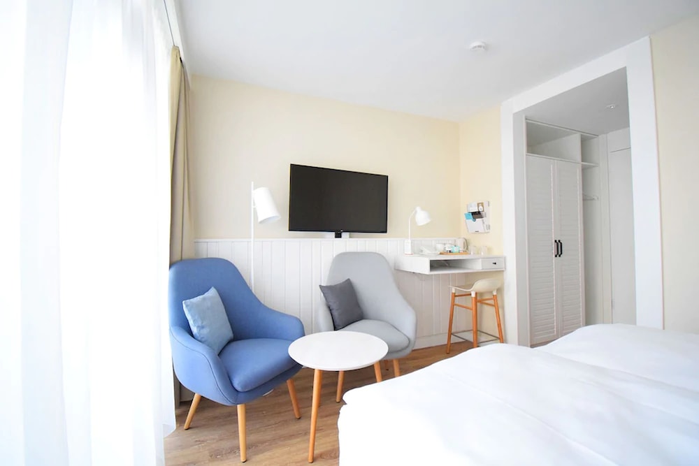 Wyn. Strandhotel Sylt 8/50