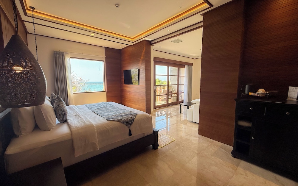 Club, Junior Suite, King Bed, Adult Only
