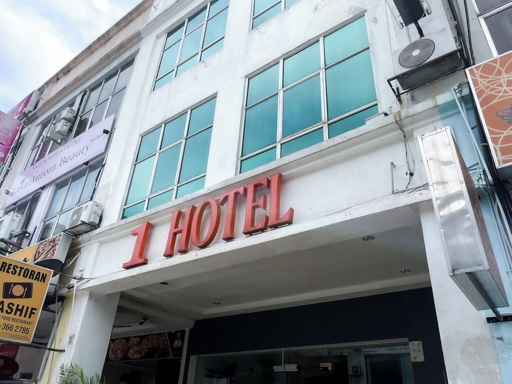 1 Hotel Taman Connaught 3/58