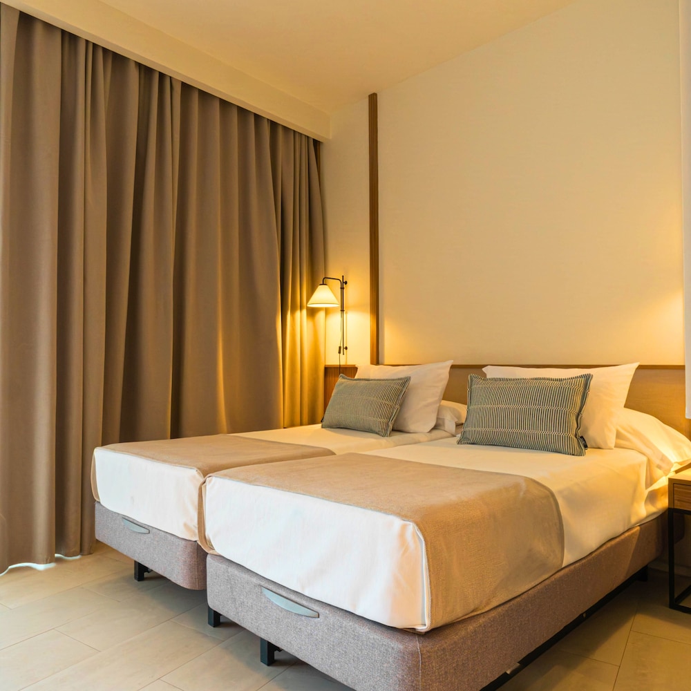 Ohtels Les Oliveres 9/50