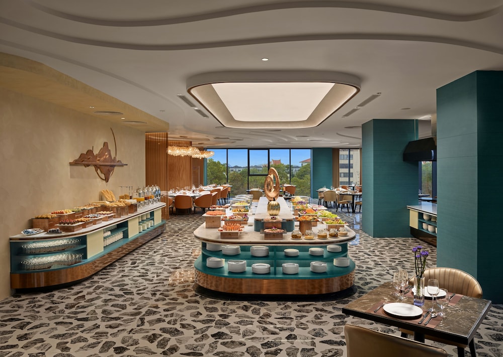 THE WATSON PREMIUM HALONG HOTEL 34/50
