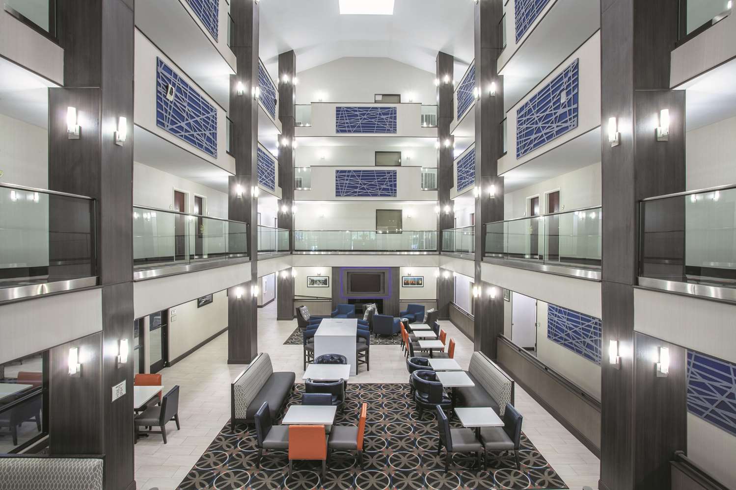 La Quinta Inn & Suites by Wyndham Covington 26/45